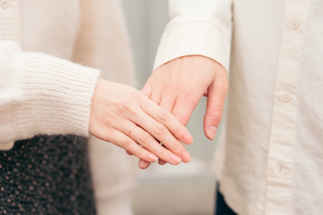 40代の女性は男遊びをやめ、一途な恋愛をすべき。